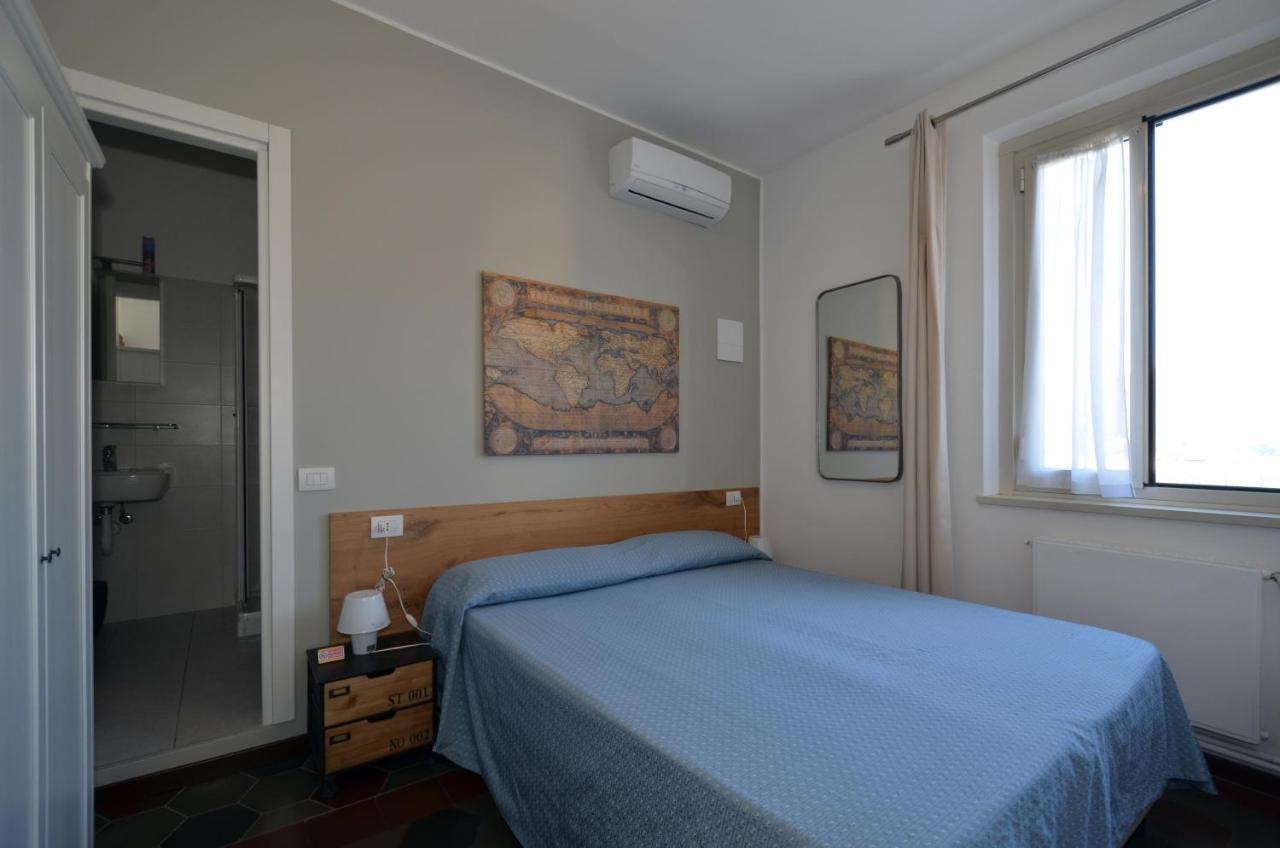 Albergo Della Torre เชอร์นอบบิโอ ภายนอก รูปภาพ